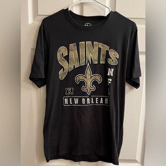 47 Other - NEW ORLEANS SAINTS~ BLACK/GOLD TEE~SMALL